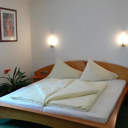 Apart Maximilian Apartment *